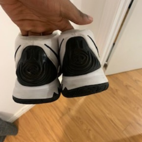 Nike Kyrie 6 Shoe - Picture 1 of 5
